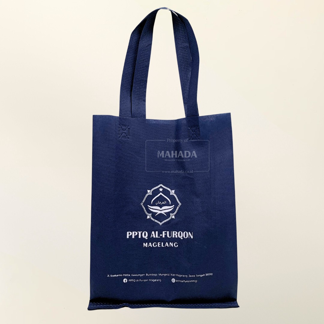 Goodie Bag Custom Desain Grafis Untuk Acara Seminar Dan Merchandise (1)